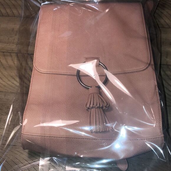 NWOT Pink Ring ? & Tassle Vegan Backpack Adjustable Straps. Pull Handle. Snap. main image 10
